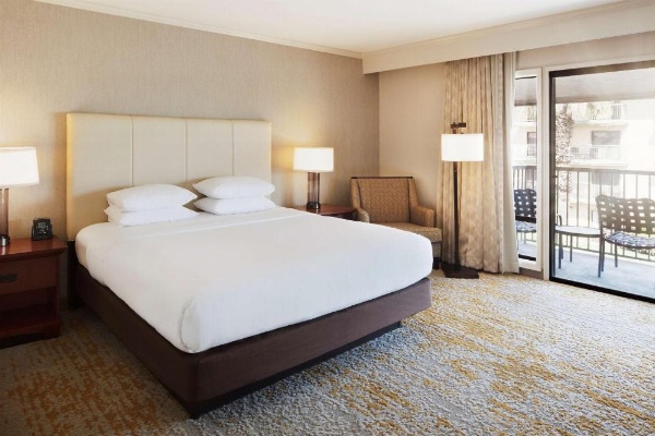 DoubleTree By Hilton Hotel Ontario Airport image 21