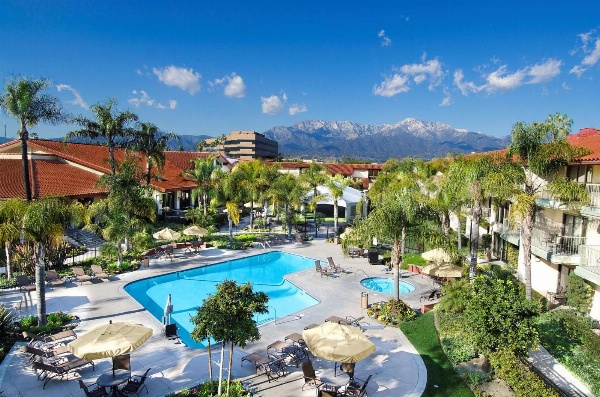 DoubleTree By Hilton Hotel Ontario Airport image 7